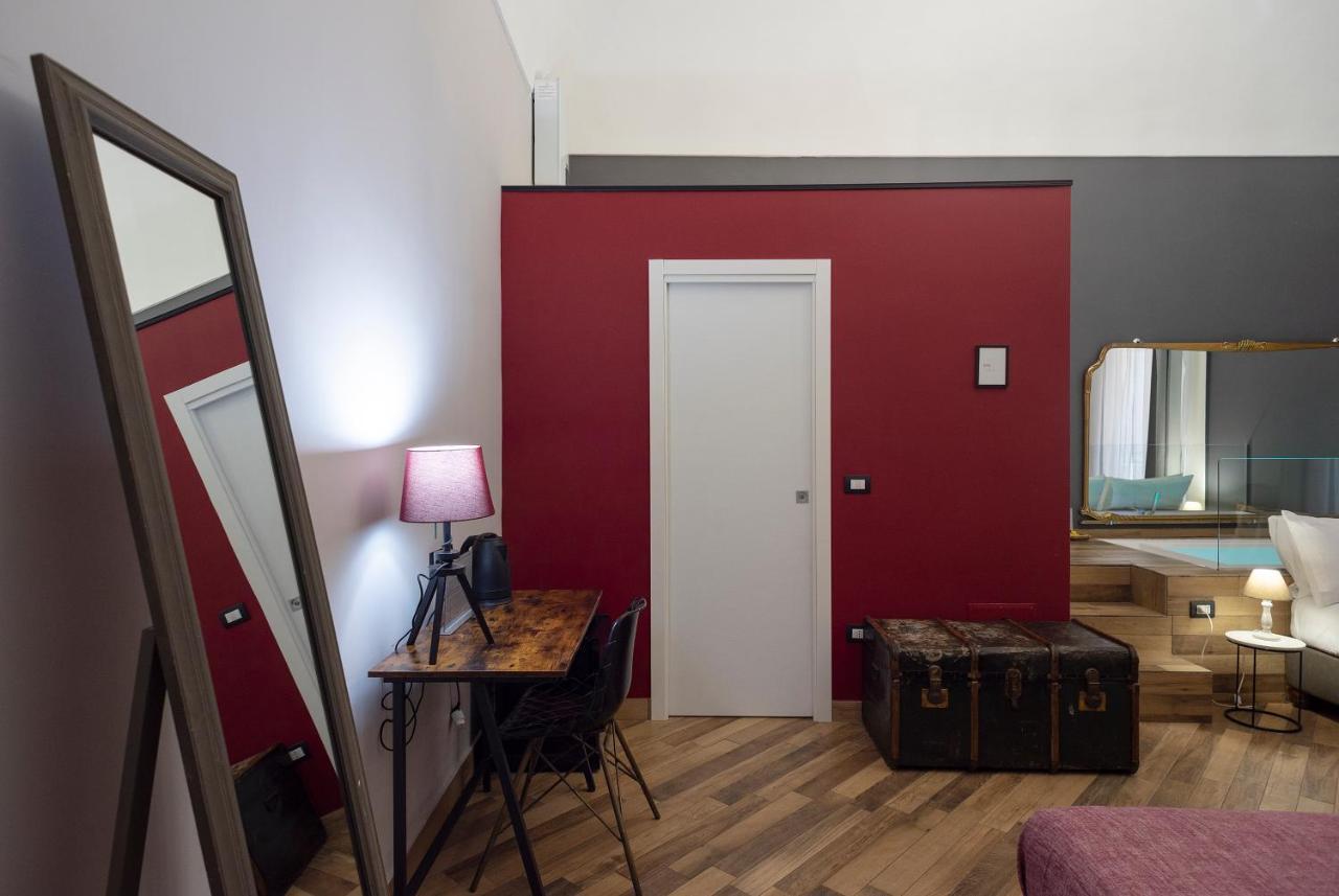 Tredici Boutique Rooms Наполи Екстериор снимка