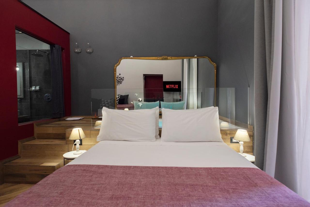 Tredici Boutique Rooms Наполи Екстериор снимка