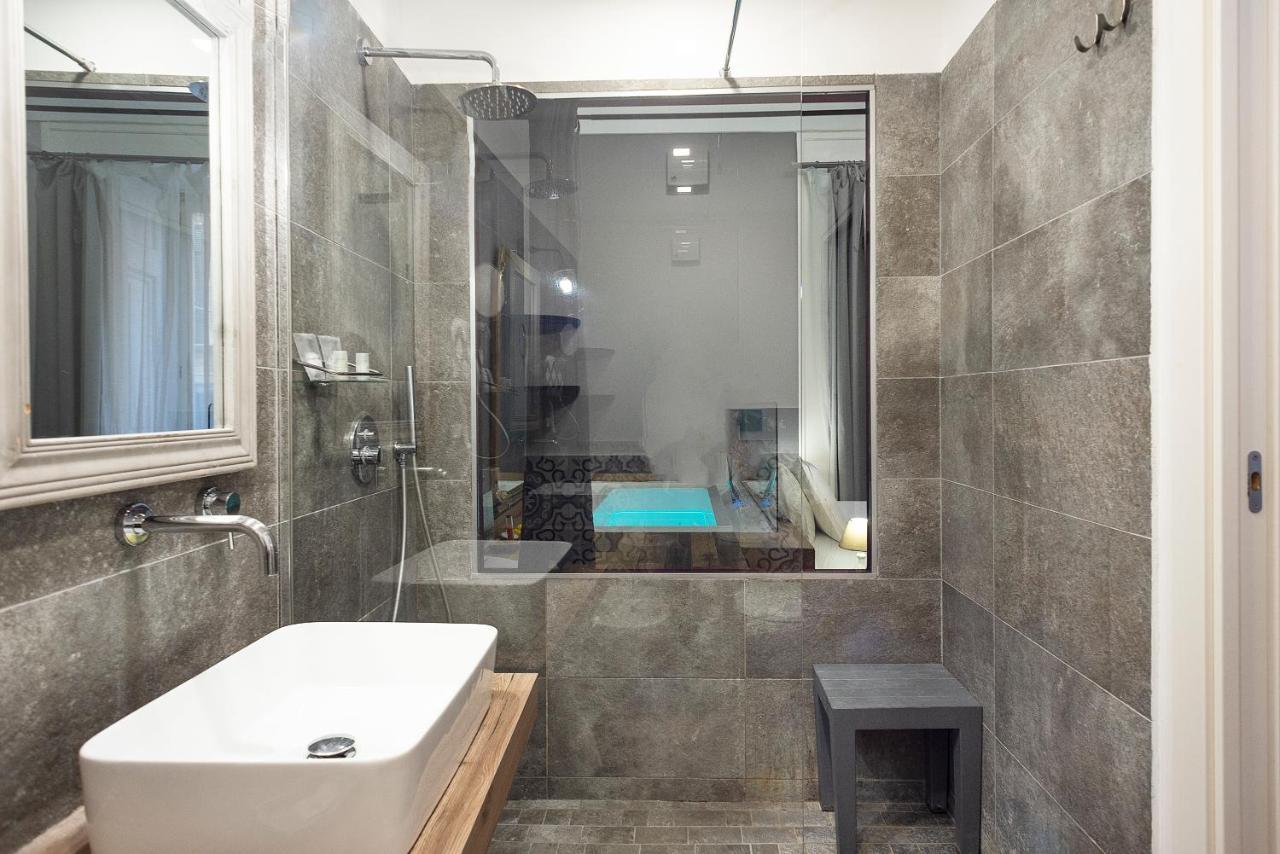 Tredici Boutique Rooms Наполи Екстериор снимка