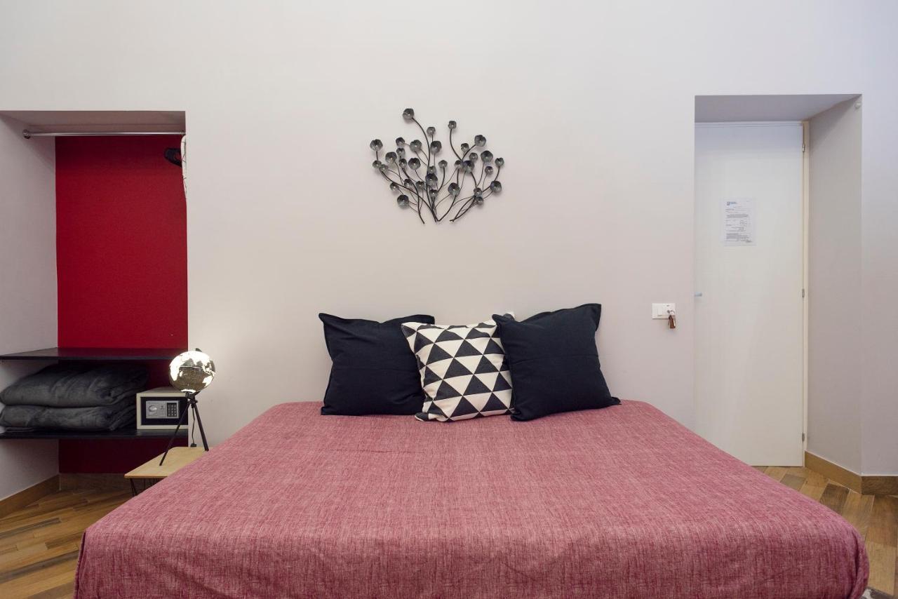 Tredici Boutique Rooms Наполи Екстериор снимка