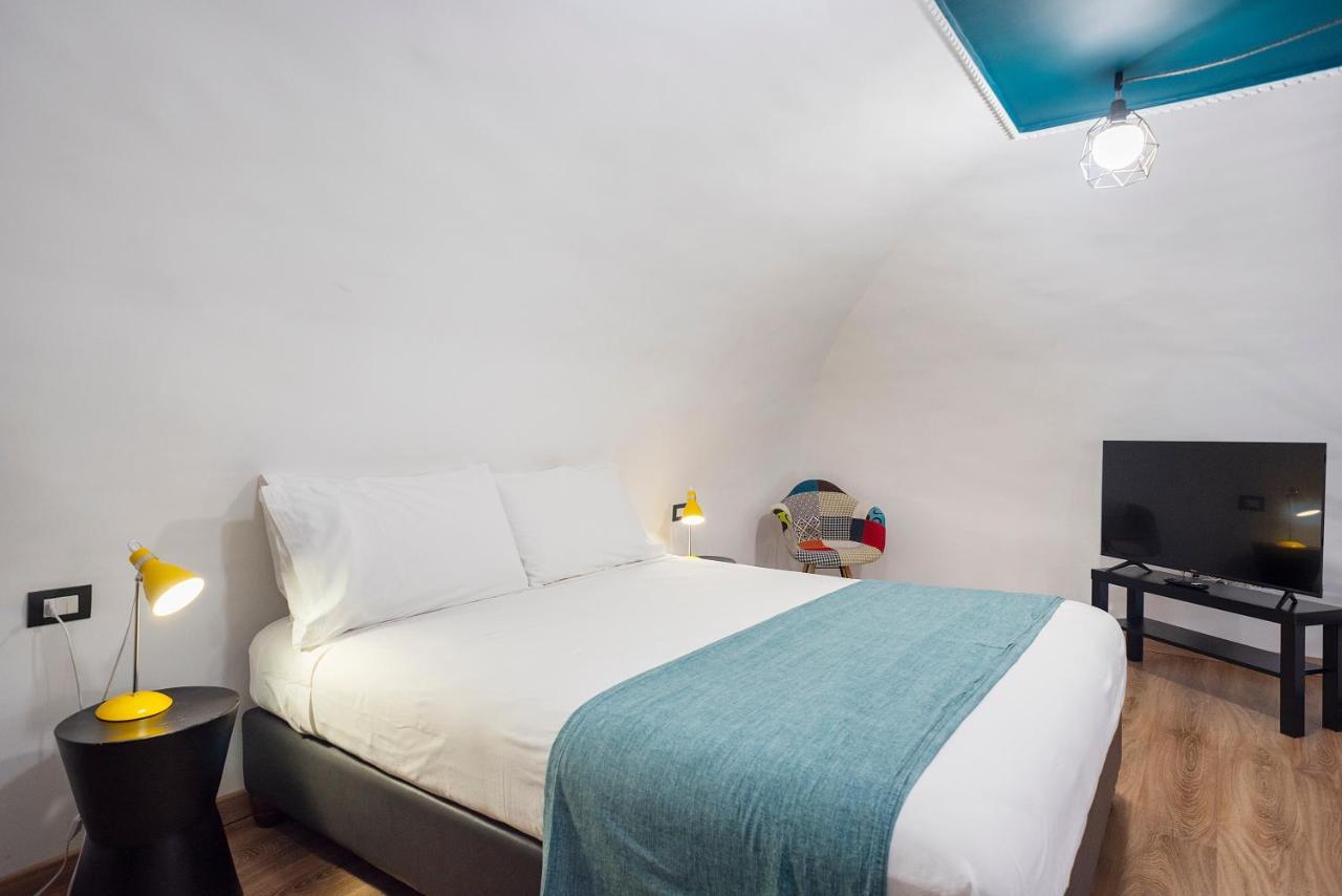 Tredici Boutique Rooms Наполи Екстериор снимка